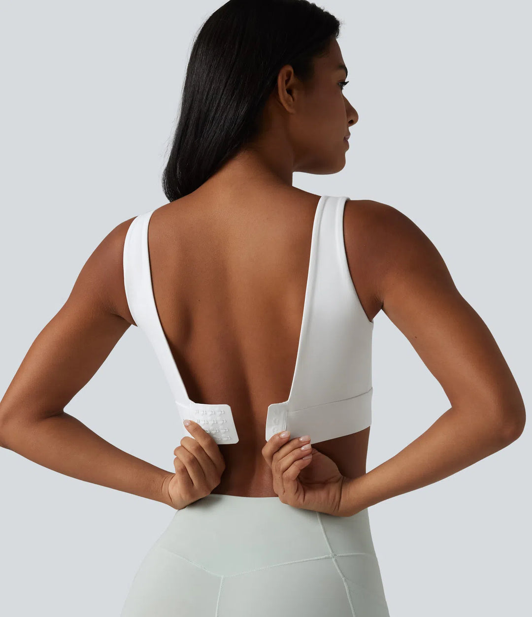 Halara Ultrasculpt Medium Support Backless Adjustable Buckle Built-in Bra Training Sports Bra