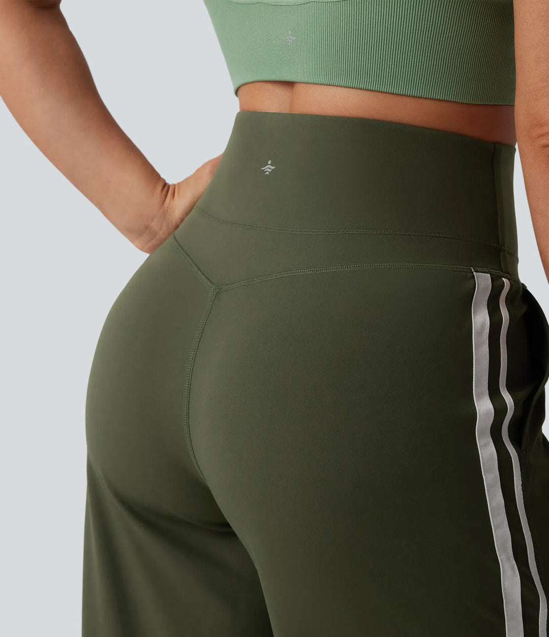 Halara UltraSculpt High Waisted Tummy Control colourBlock Stripes Yoga Baggy trousers with Pockets