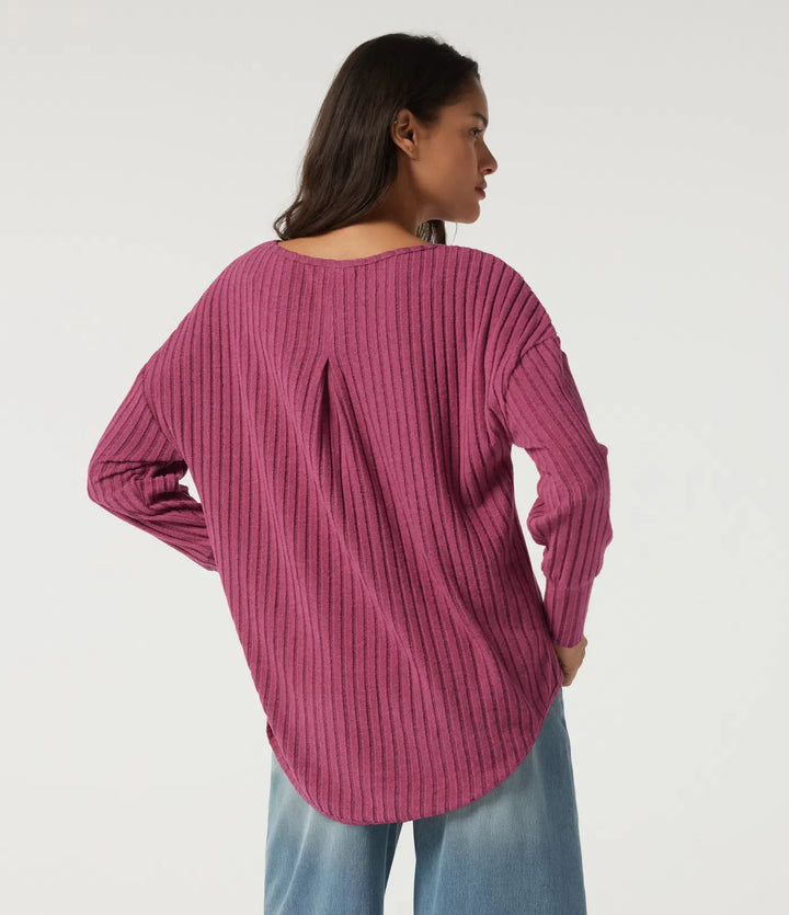 Ribbed Knit Scoop Neck Long Sleeve Ruched Curved Hem Casual Top