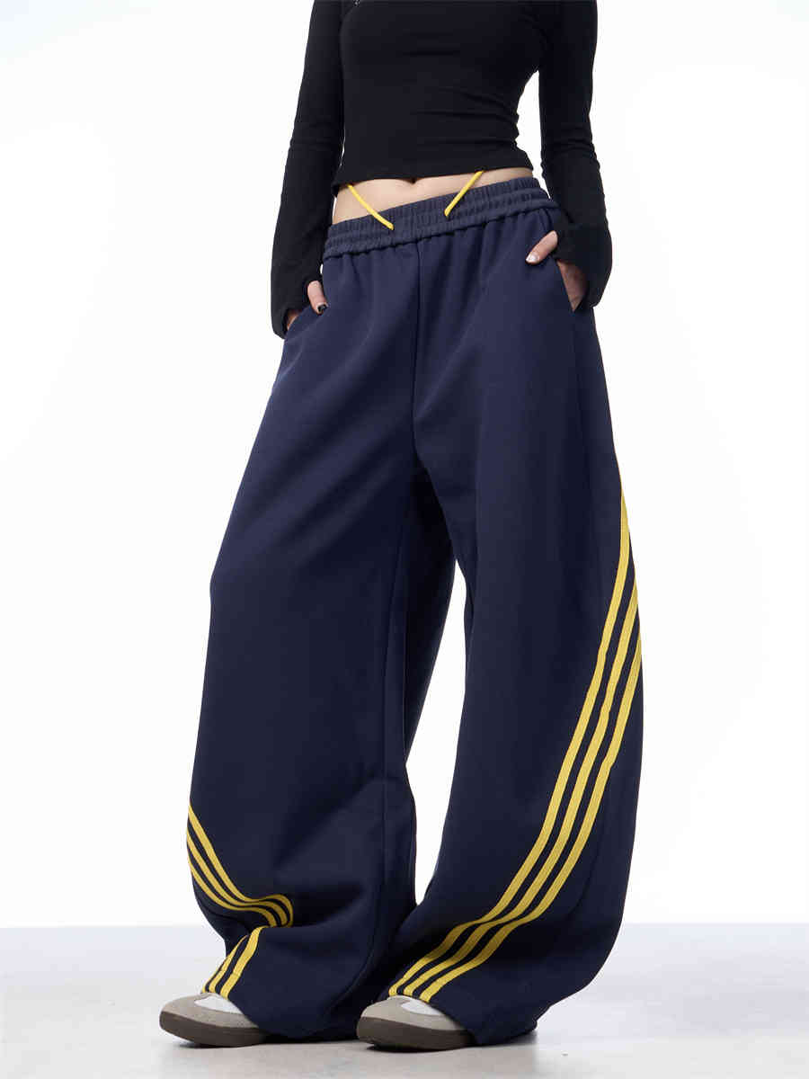 Halara DayStretch High Waisted Color Block Side Stripe Barrel Dance Trousers with Pockets